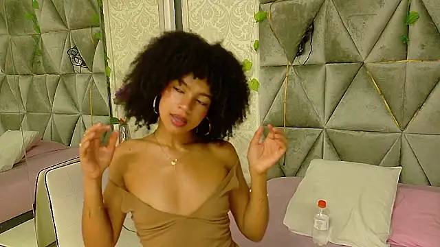 Snapshot of Miaa_Grace_ chatting on March 2026 01:04:02 PM Miaa Grace online show from March 2026 01:04:02 PM