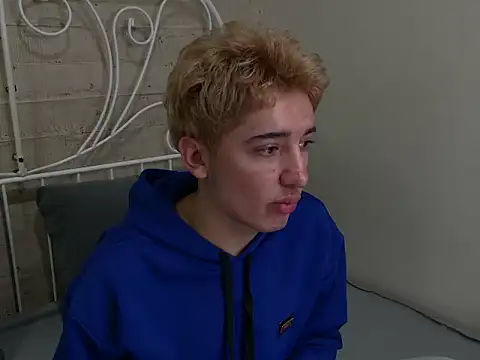 Snapshot of LucasFinister chatting on November 2025 11:35:02 AM LucasFinister online show from November 2025 11:35:02 AM