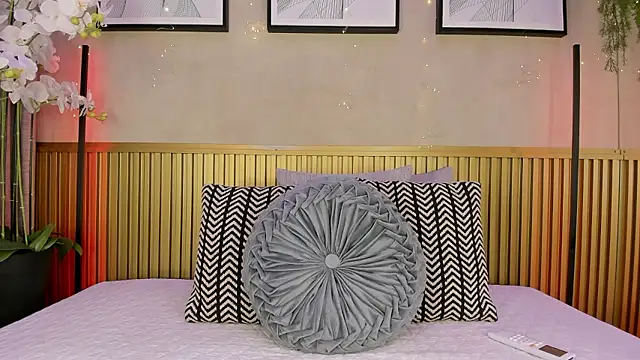 Gia ricci  online show from July 2026 05:25:01 AM