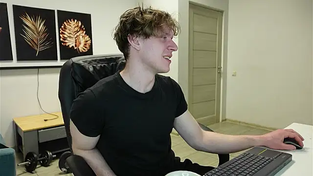 Charles Dreams online show from March 2026 06:57:02 PM