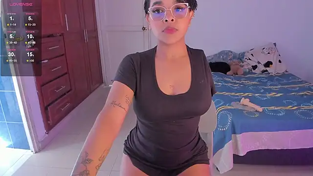 Tatiana-Jaaramillo online show from April 2026 03:25:02 PM
