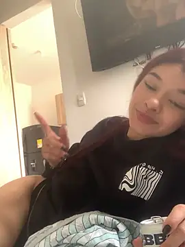 catalinaruiz  online show from April 2026 01:17:02 PM