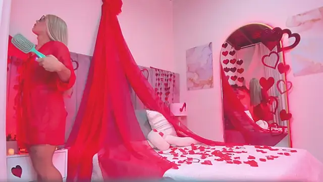 Valentino moretti online show from February 2026 02:39:02 PM