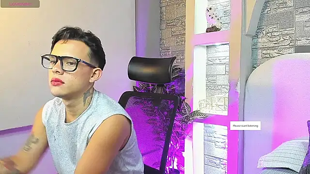 Valentino moretti online show from December 2025 01:02:02 PM