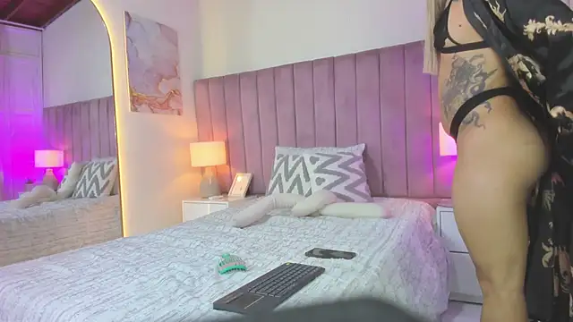 Snapshot of Valentino_moretti chatting on March 2026 11:22:01 AM Valentino moretti online show from March 2026 11:22:01 AM