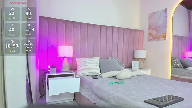 Snapshot of Valentino_moretti chatting on March 2026 11:38:01 AM Valentino moretti online show from March 2026 11:38:01 AM