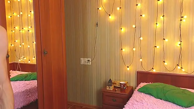 Adrian Collinss online show from November 2025 07:50:02 PM