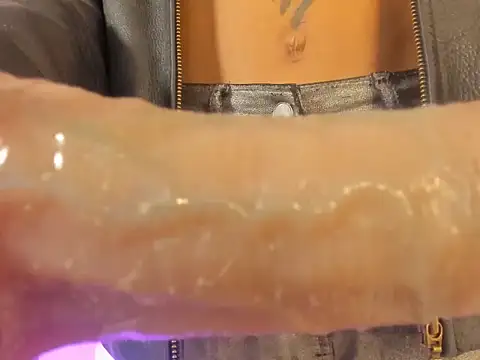 aprille15 online show from April 2026 04:08:02 AM