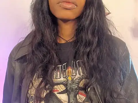 aprille15 online show from April 2026 05:25:01 AM