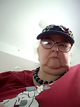 TiguhguhrsRose online show from January 2026 05:09:02 PM