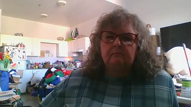 TiguhguhrsRose online show from December 2025 06:51:01 PM