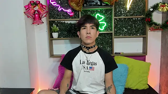 Angeldust19 online show from November 2025 04:49:02 AM