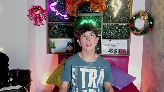 Angeldust19 online show from December 2025 03:27:01 AM