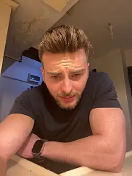 atesturky online show from November 2025 09:47:02 PM