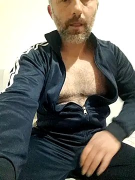 Snapshot of pevalf chatting on November 2025 10:13:02 PM pevalf online show from November 2025 10:13:02 PM