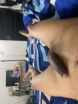 Hopemoretti online show from January 2026 11:52:01 PM