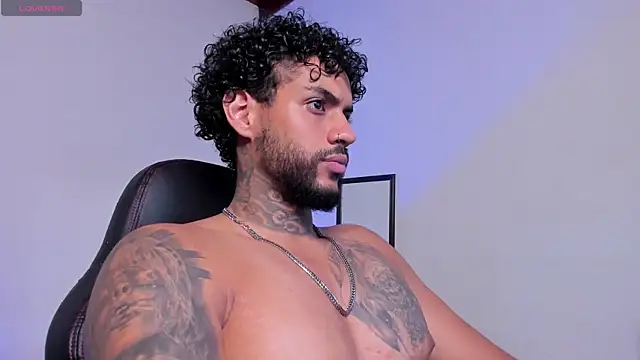 LuigiVitale 1 online show from July 2026 01:34:02 AM