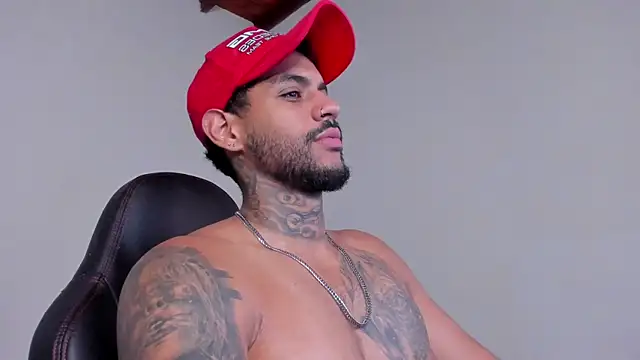 LuigiVitale 1 online show from December 2025 01:16:02 AM