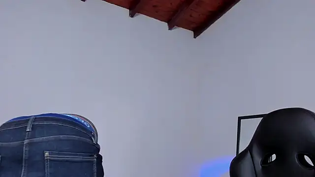 LuigiVitale 1 online show from March 2026 01:07:01 AM