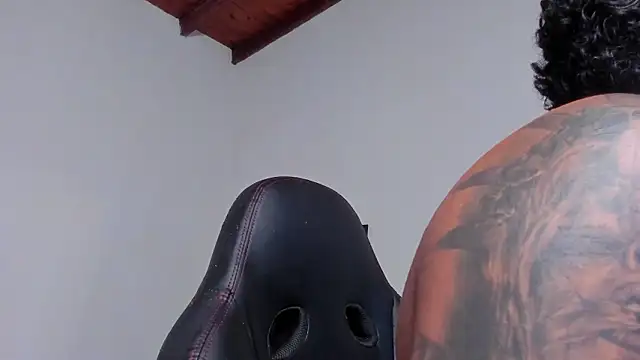 LuigiVitale 1 online show from March 2026 01:11:01 AM