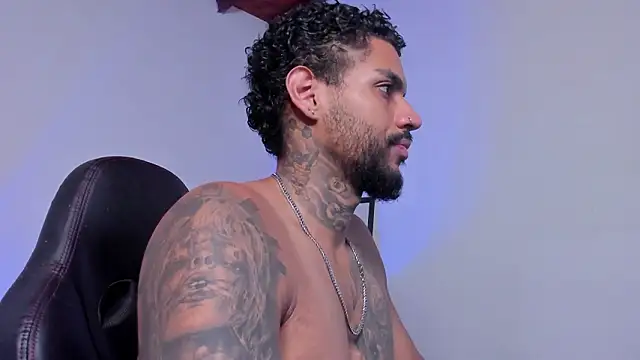 LuigiVitale 1 online show from February 2026 01:39:01 AM