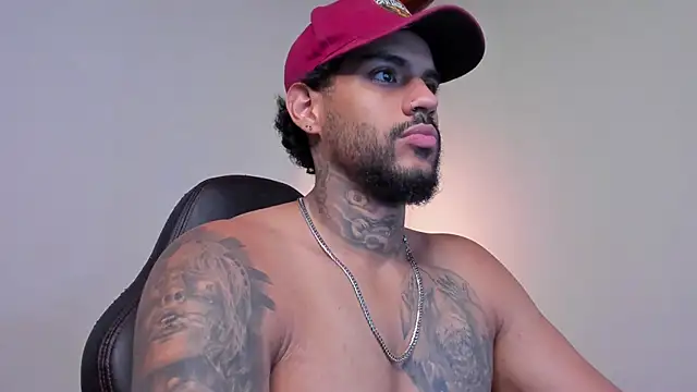 LuigiVitale 1 online show from February 2026 01:25:02 AM