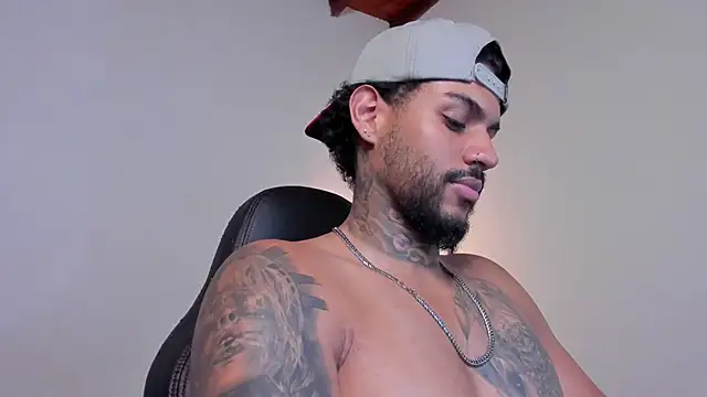 LuigiVitale 1 online show from February 2026 01:46:01 AM