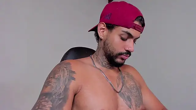 LuigiVitale 1 online show from January 2026 02:51:02 AM