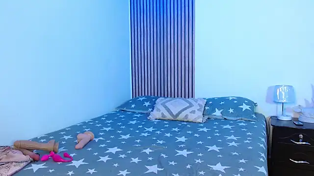 Aghata walker online show from November 2025 01:17:01 AM