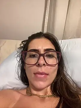 fer-nanda online show from February 2026 04:23:01 AM