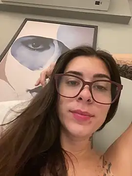 fer-nanda online show from April 2026 06:00:01 PM