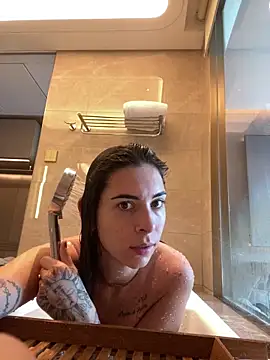 fer-nanda online show from February 2026 07:43:01 AM