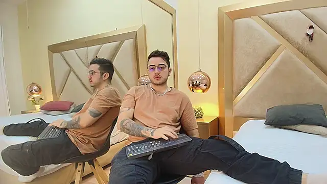 Ethan Greys online show from November 2025 04:01:01 AM