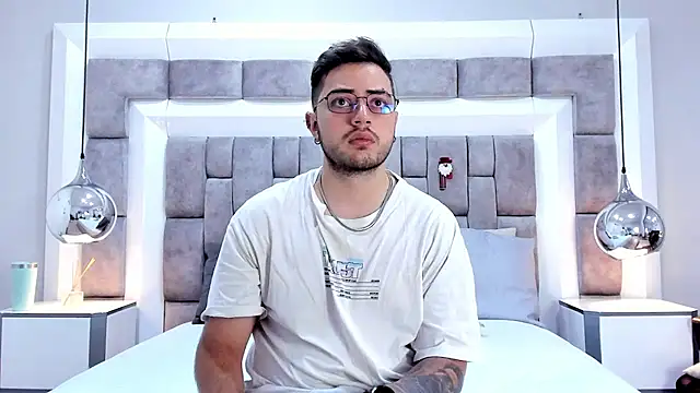 Ethan Greys online show from November 2025 03:54:02 AM