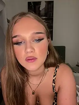 Hannah-2007 online show from April 2026 04:10:01 PM