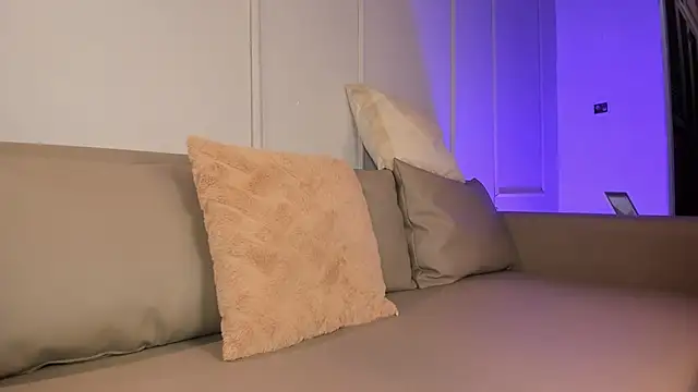 SaraDiamondss online show from June 2026 07:51:01 PM