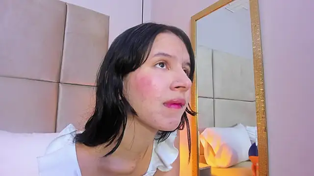 angelaG1 online show from November 2025 08:18:02 PM