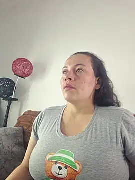 Snapshot of Rouse_hot_ chatting on November 2025 11:36:01 AM Rouse hot online show from November 2025 11:36:01 AM