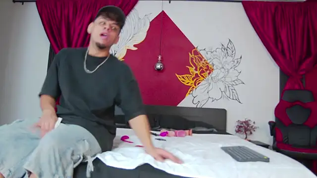 Kamie SebasDolce online show from December 2025 12:22:02 PM