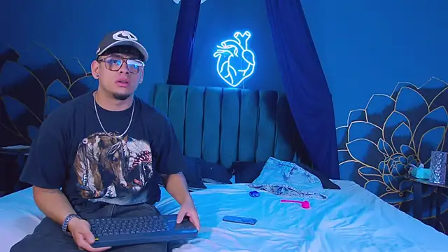 Kamie SebasDolce online show from April 2026 12:40:01 PM