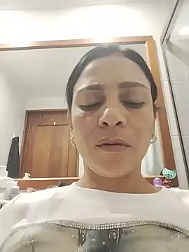 Snapshot of Queen_evaluna chatting on May 2026 11:36:01 PM Queen evaluna online show from May 2026 11:36:01 PM