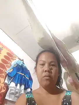 Snapshot of Milky_juicycum chatting on December 2025 06:29:02 PM Milky juicycum online show from December 2025 06:29:02 PM