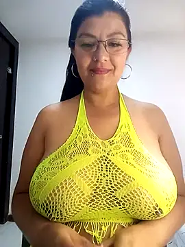 CelesteAlvarez1989 online show from May 2026 01:58:02 PM