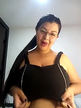 CelesteAlvarez1989 online show from May 2026 05:09:01 PM