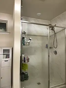 Ayybaebay online show from December 2025 12:02:01 AM