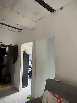 Isabella Hillss online show from March 2026 07:18:01 PM