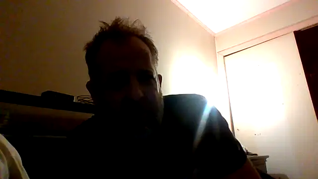 Snapshot of Mikey40wv chatting on November 2025 11:31:02 PM Mikey40wv online show from November 2025 11:31:02 PM