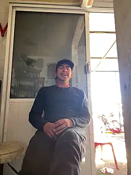 algila08 online show from March 2026 06:48:01 PM