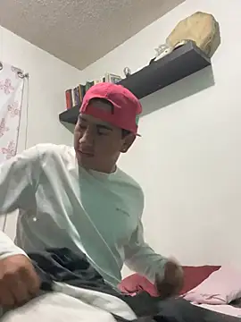 Snapshot of algila08 chatting on February 2026 04:24:01 AM algila08 online show from February 2026 04:24:01 AM