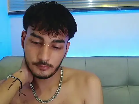 Snapshot of Brunicci chatting on November 2025 09:31:02 AM Brunicci online show from November 2025 09:31:02 AM